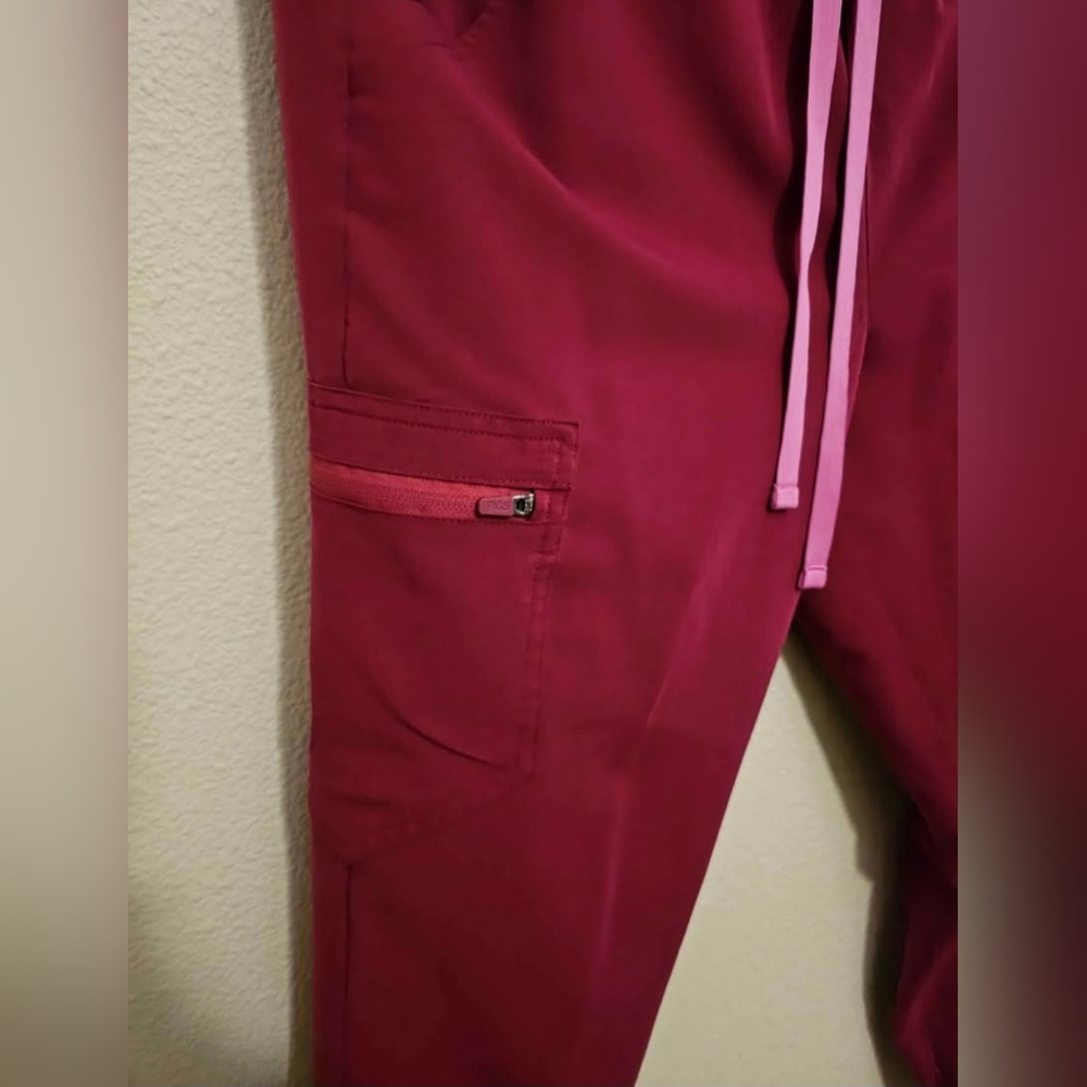 Figs Technical Collection Scrub Set - image 5